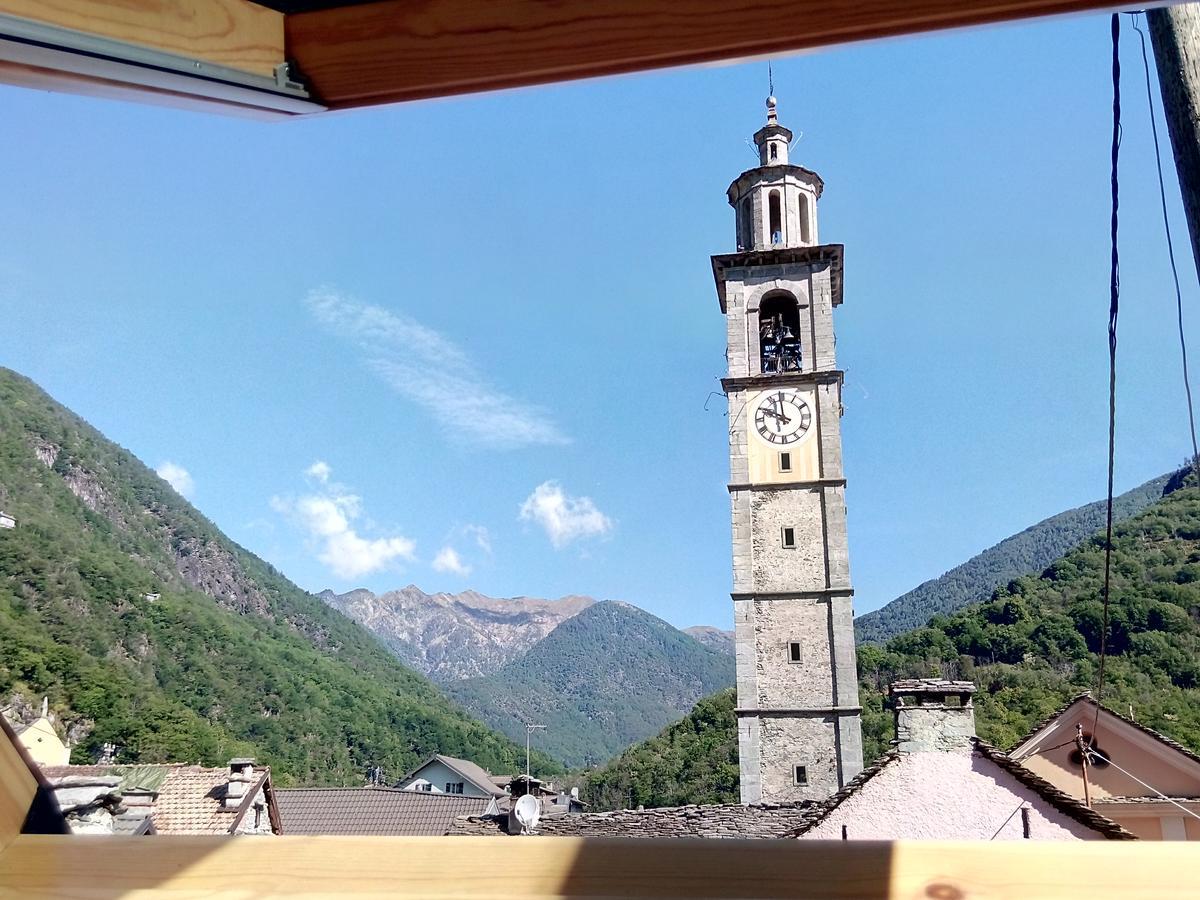 Guesthouse "Castello Del Nucleo" Intragna Szoba fotó
